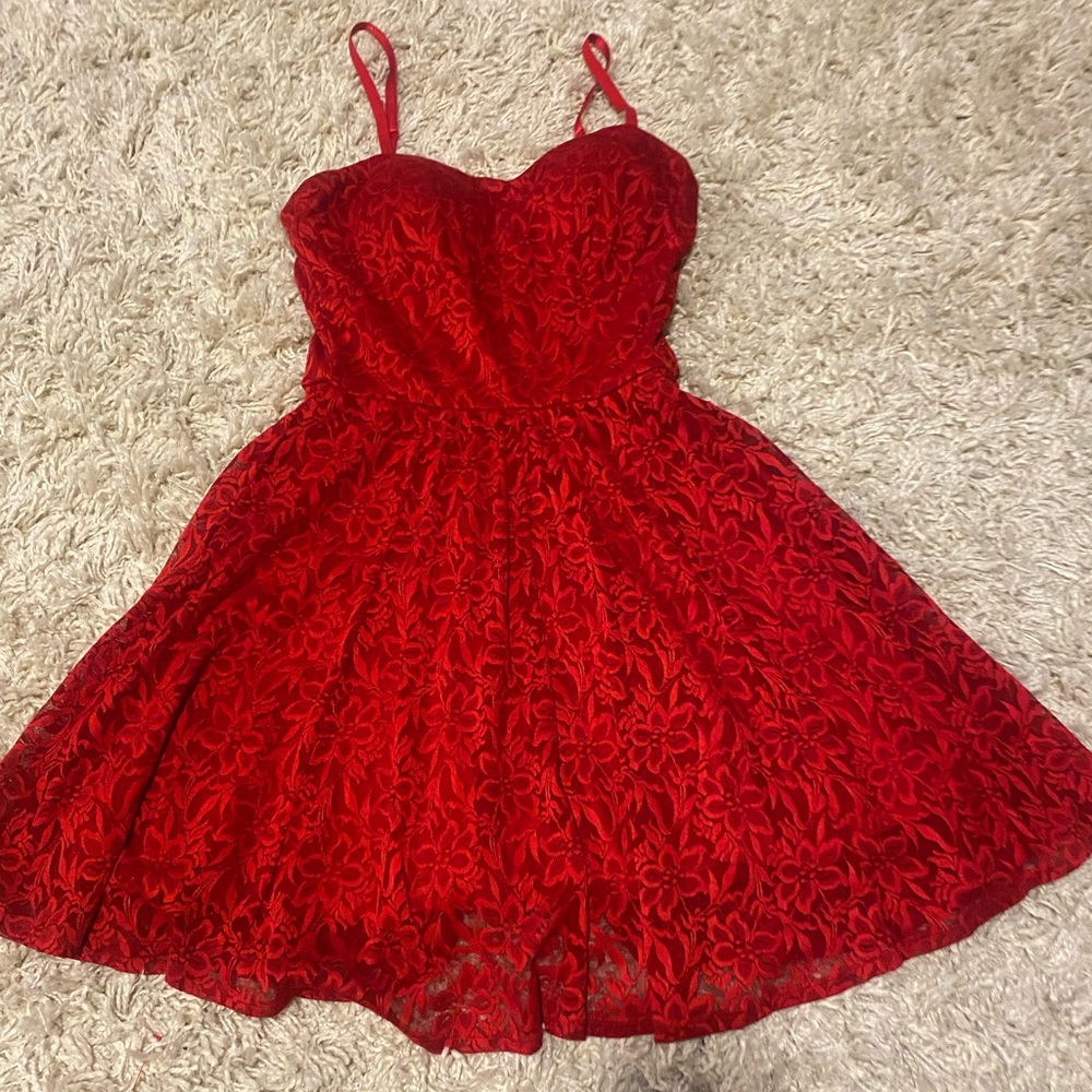 Lily Rose Red Lace Dress Size: M - Picture 4 of 4
